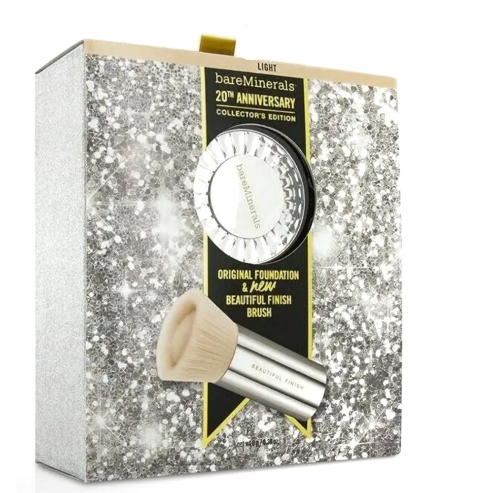 Bare Minerals 20th Anniversary‎ Full Size Foundation & Brush Set LIGHT 
Feminine
